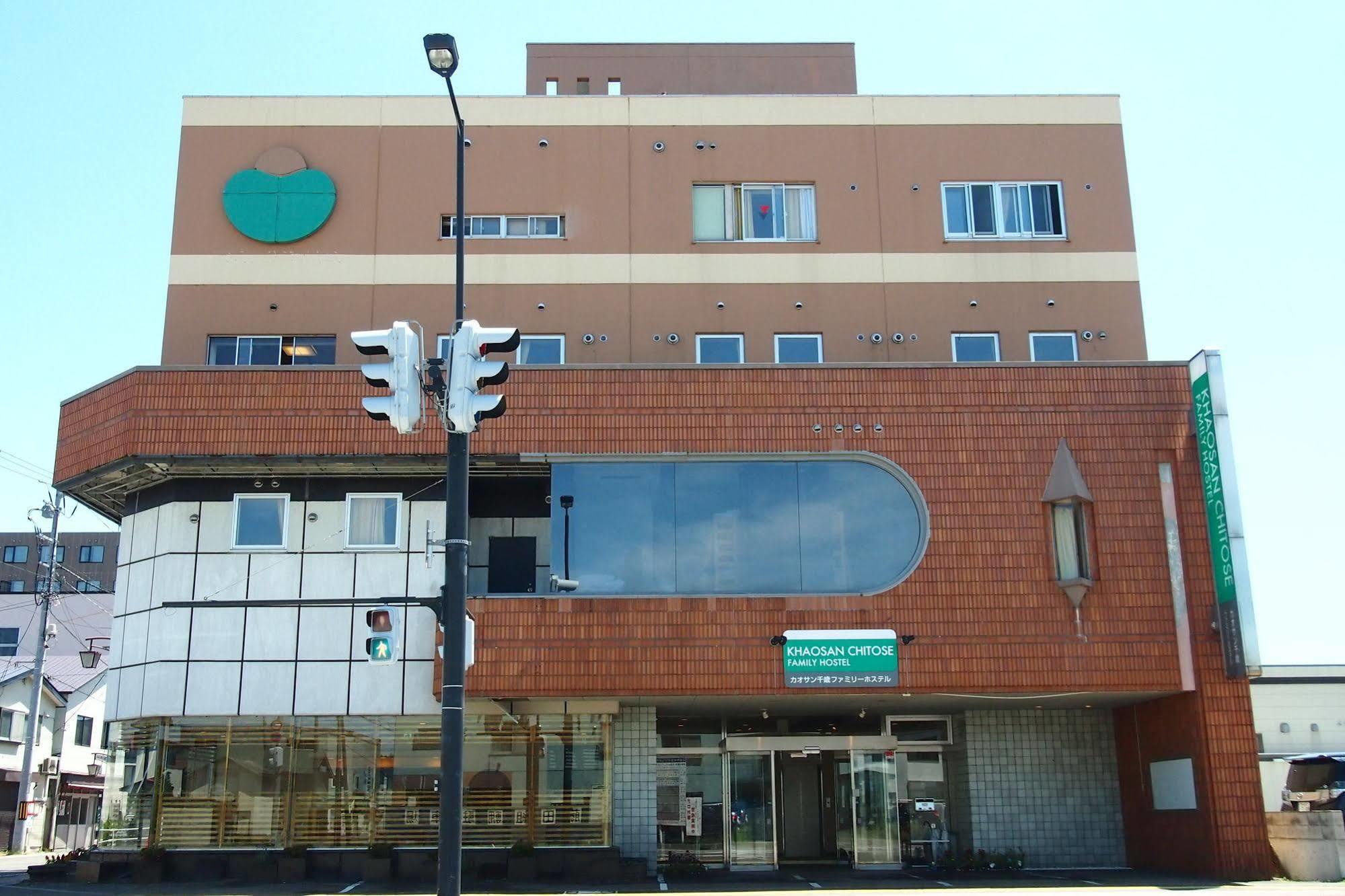 Khaosan Chitose Family Hostel Екстер'єр фото