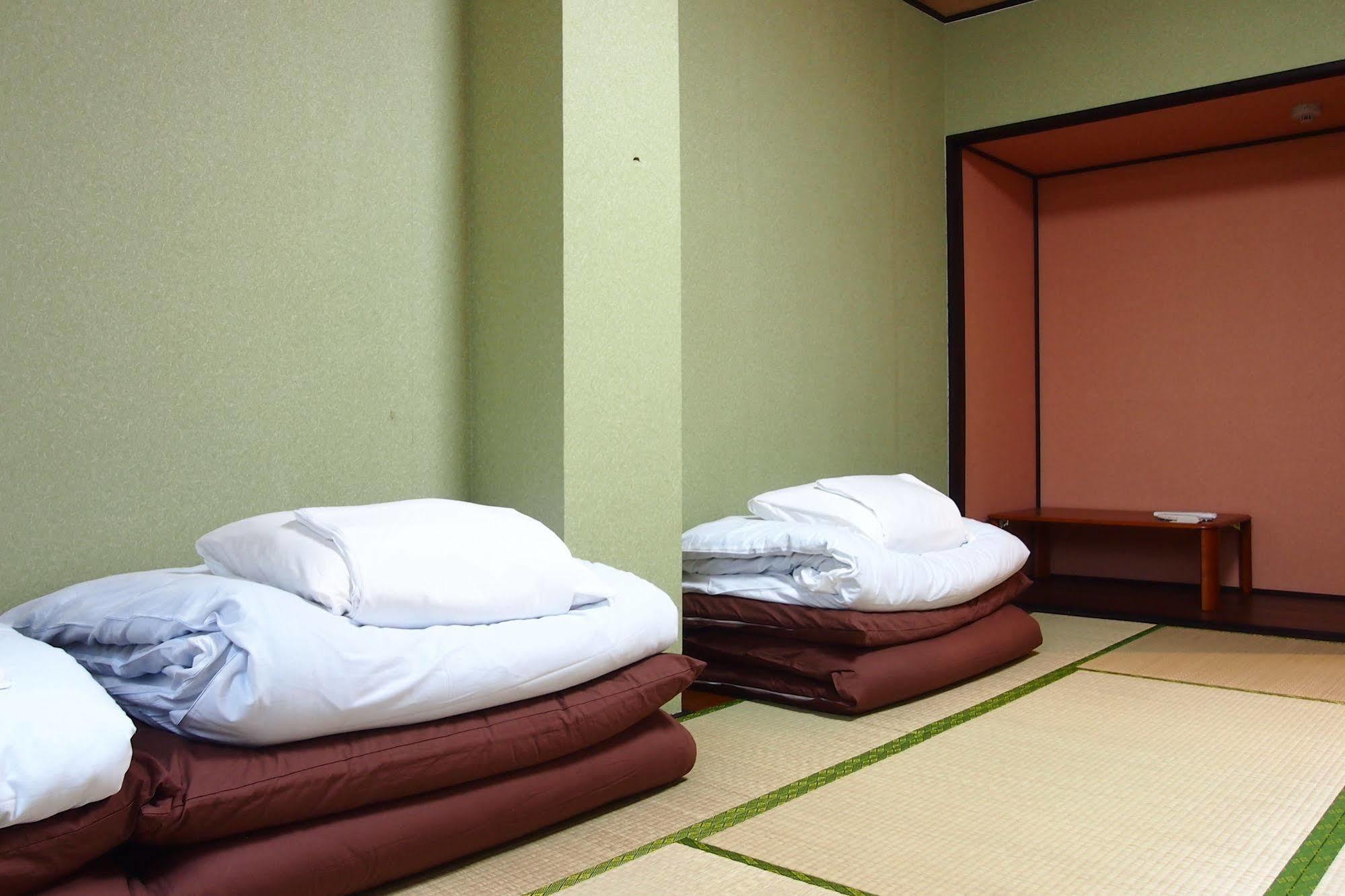 Khaosan Chitose Family Hostel Екстер'єр фото
